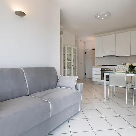 Διαμέρισμα Gran Torino 17 *